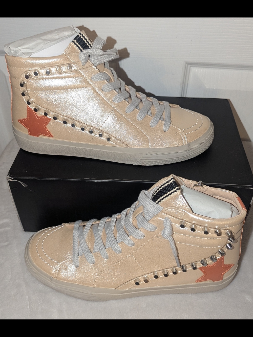 Shu Shop Riri Studded High Top Sneakers Champagne Metallic Star Size 8 NIB